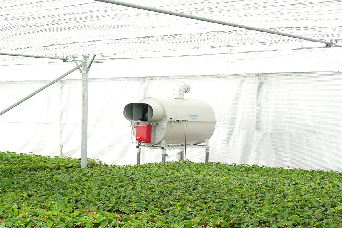 Hot air heating for greenhouses